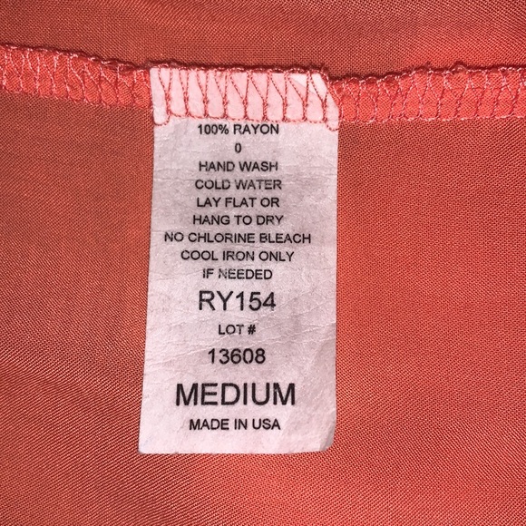 ELAN BRAND NEW WITH TAGS SIZE MEDIUM GORGEOUS TOP - Picture 9 of 9